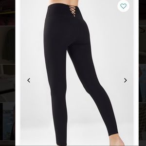 Seamless High-Waisted Statement Legging